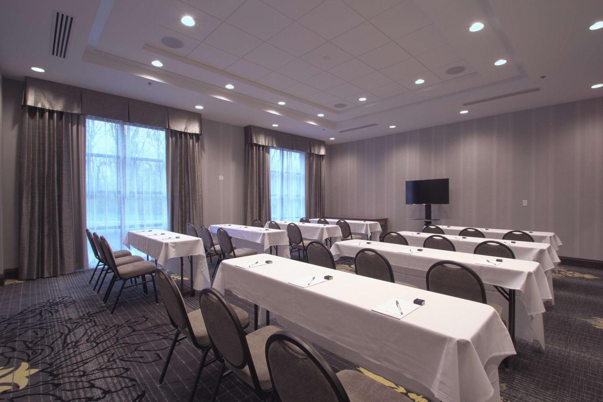 Hampton Inn & Suites Columbus/University Area Zewnętrze zdjęcie