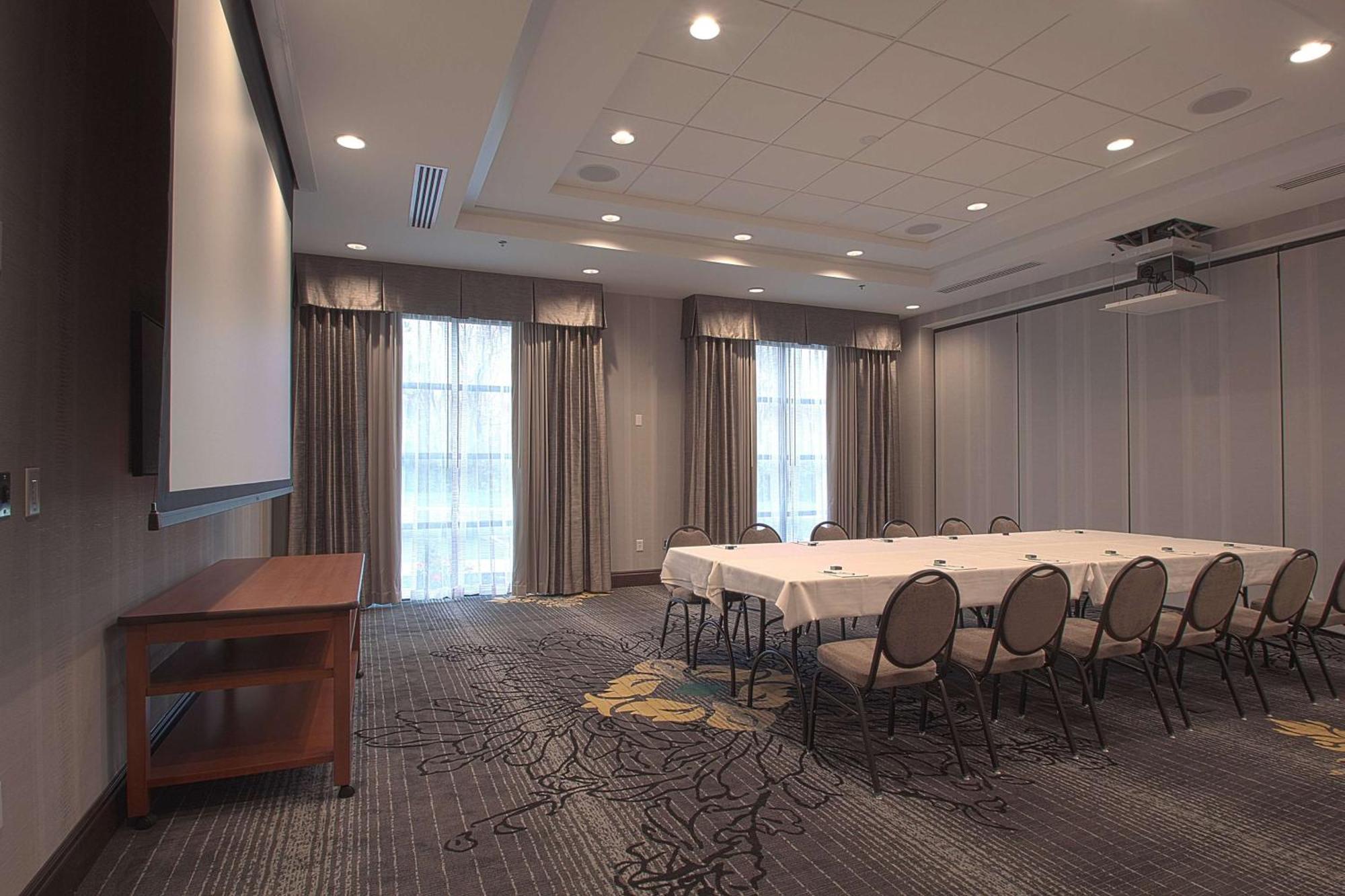 Hampton Inn & Suites Columbus/University Area Zewnętrze zdjęcie