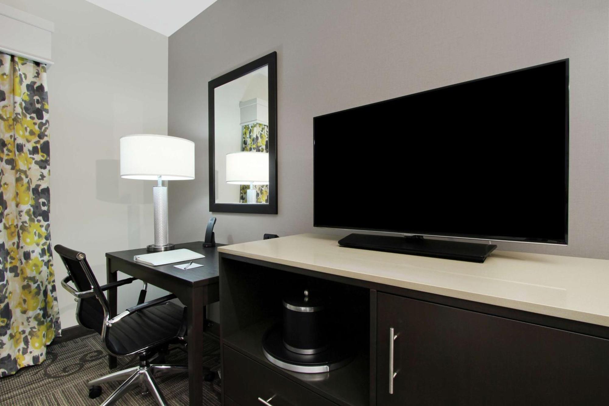 Hampton Inn & Suites Columbus/University Area Zewnętrze zdjęcie