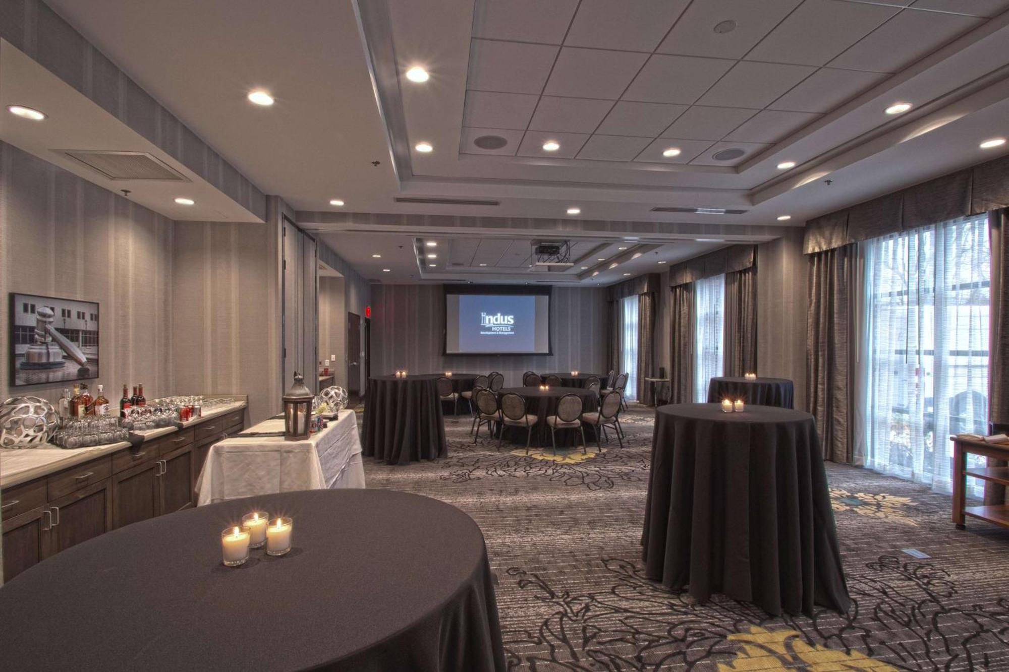 Hampton Inn & Suites Columbus/University Area Zewnętrze zdjęcie