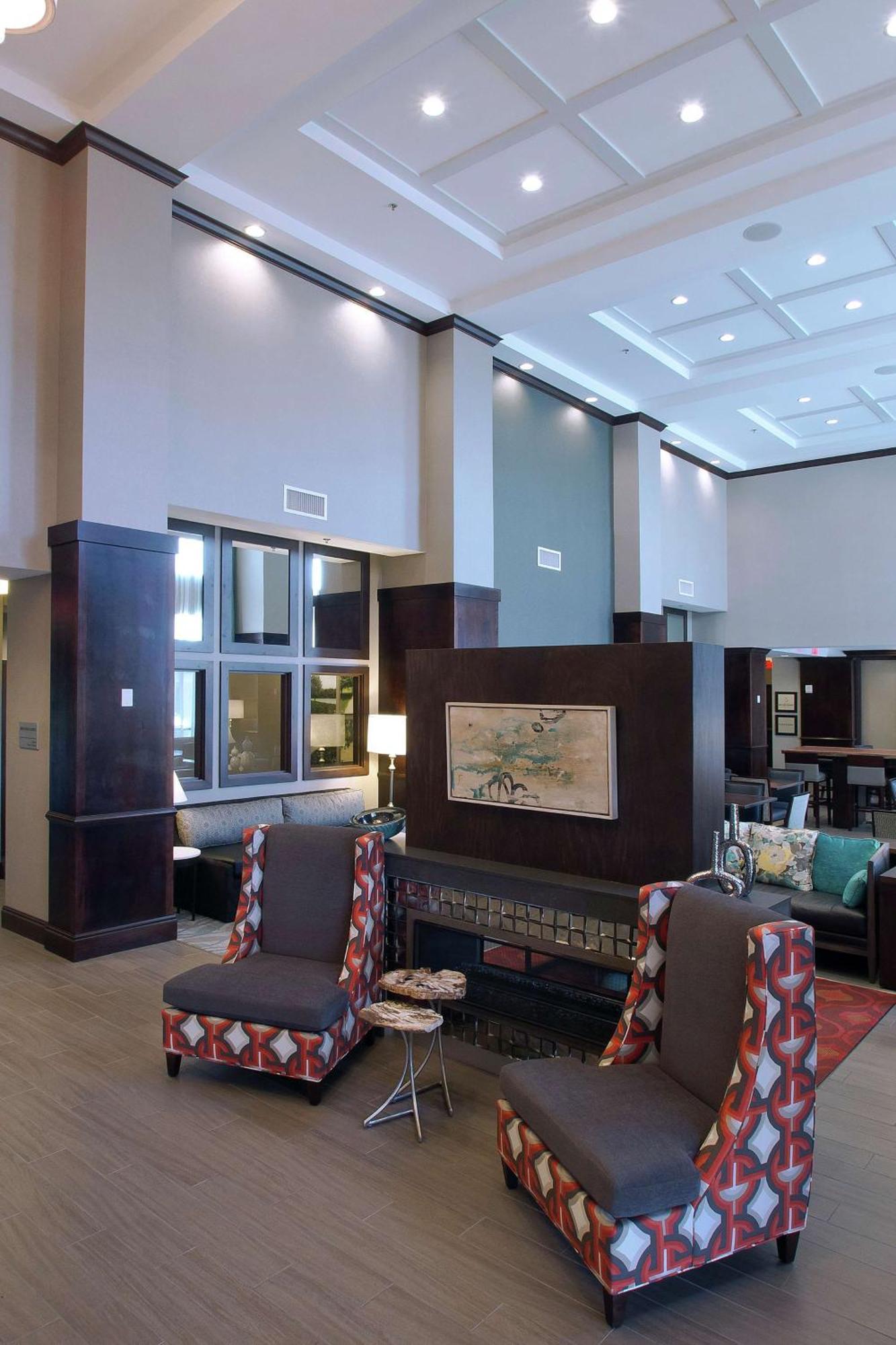 Hampton Inn & Suites Columbus/University Area Zewnętrze zdjęcie
