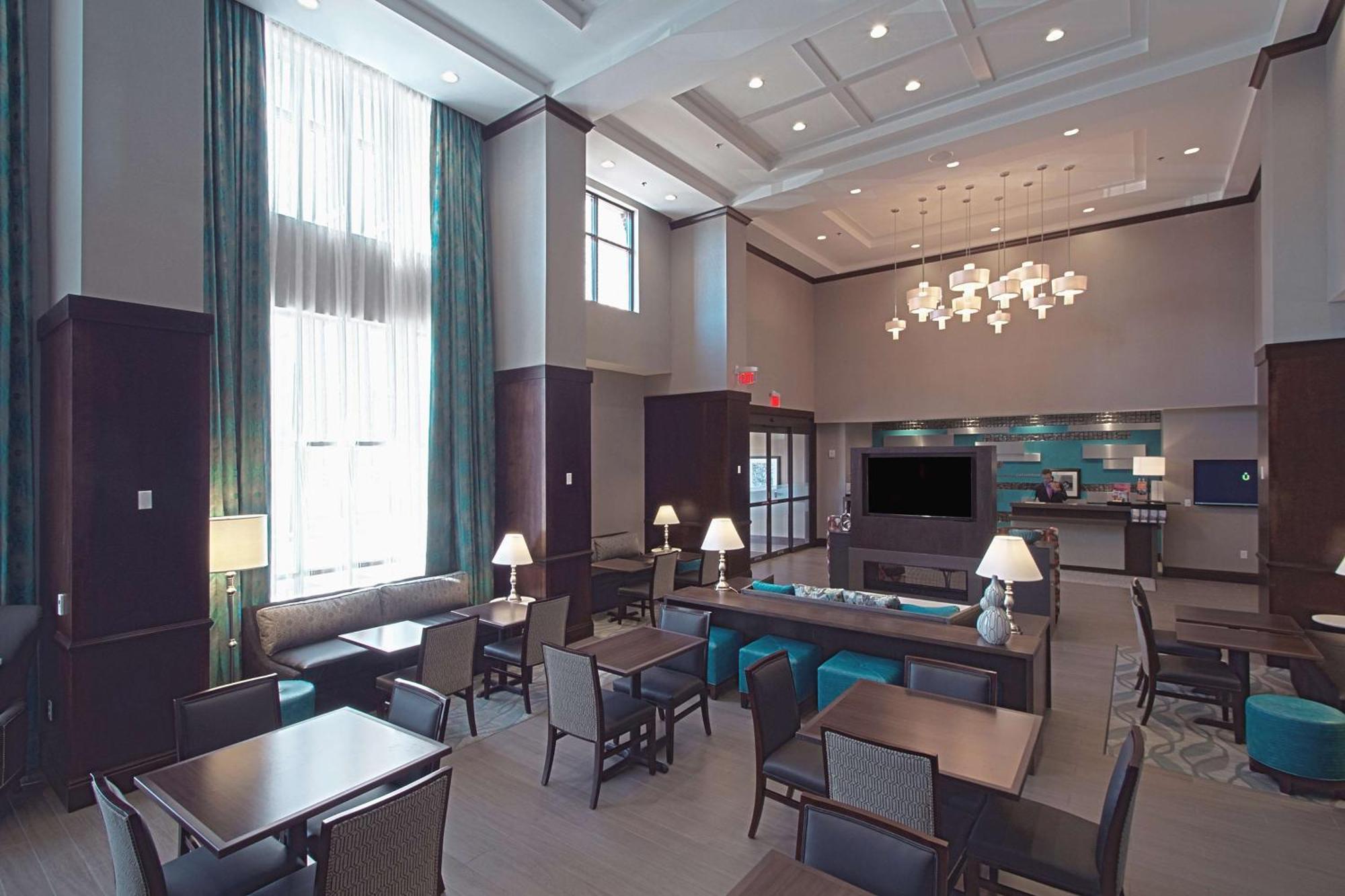 Hampton Inn & Suites Columbus/University Area Zewnętrze zdjęcie