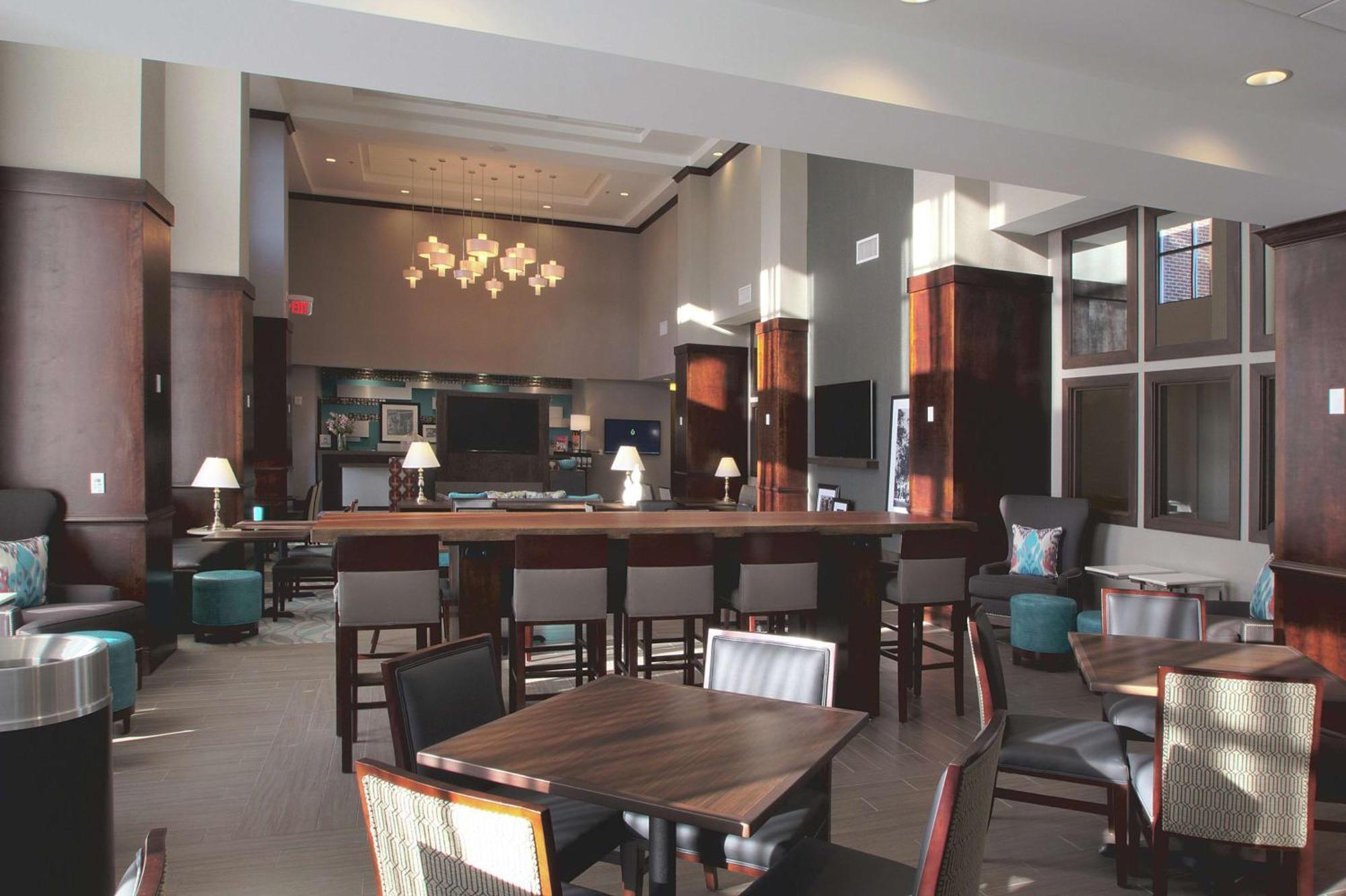 Hampton Inn & Suites Columbus/University Area Zewnętrze zdjęcie